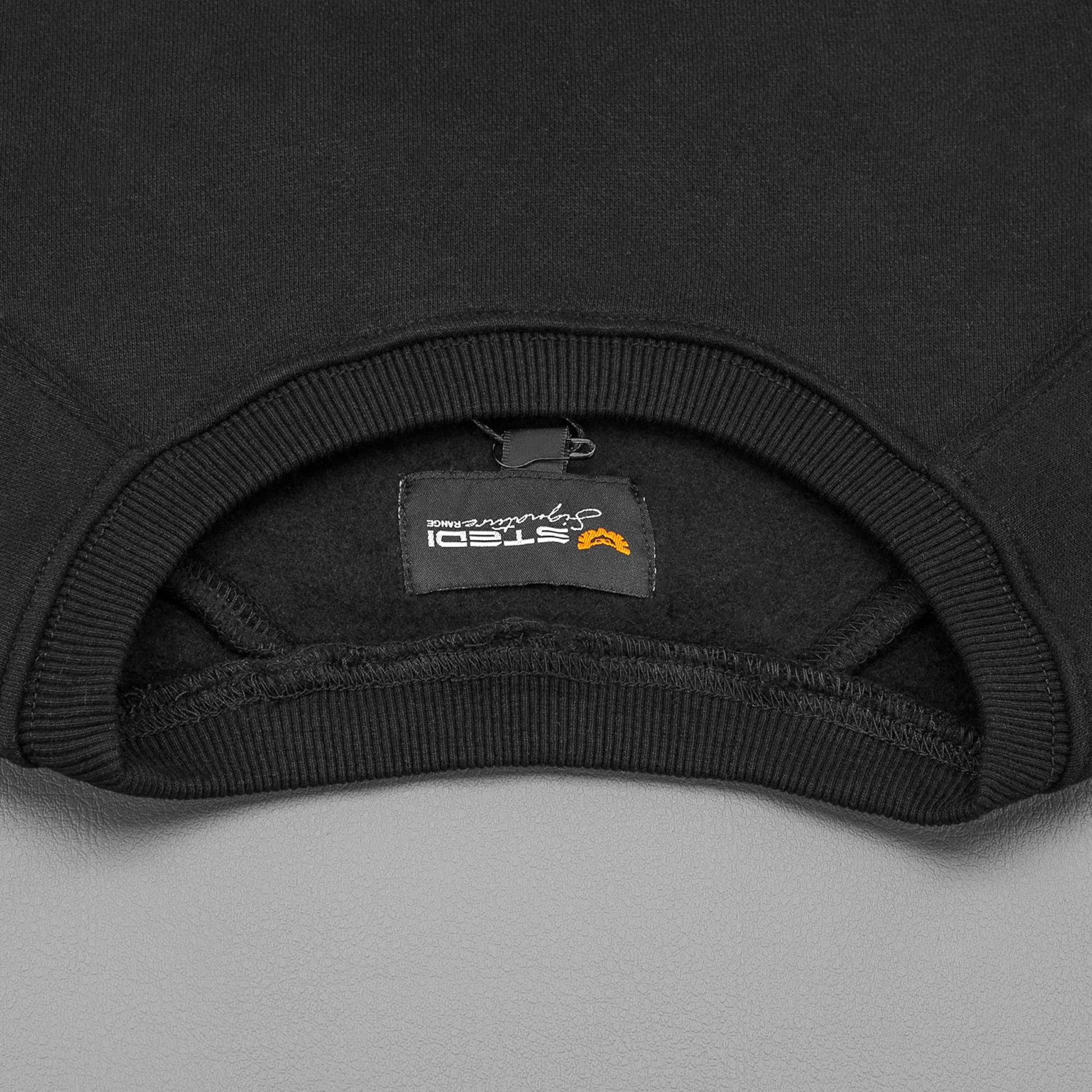 STEDI Sweater Black - Image 7