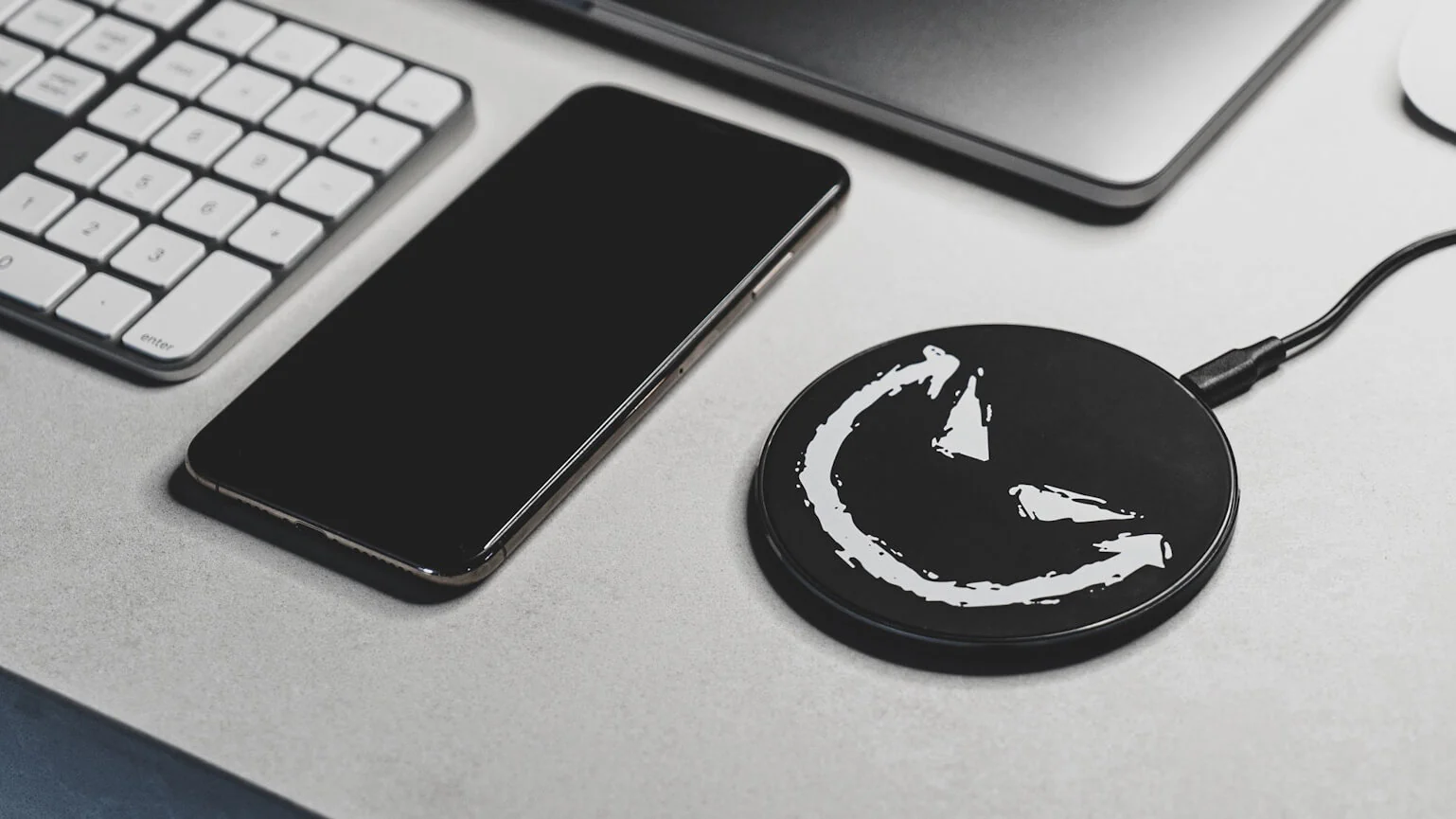 STEDI Wireless Charger - Image 4